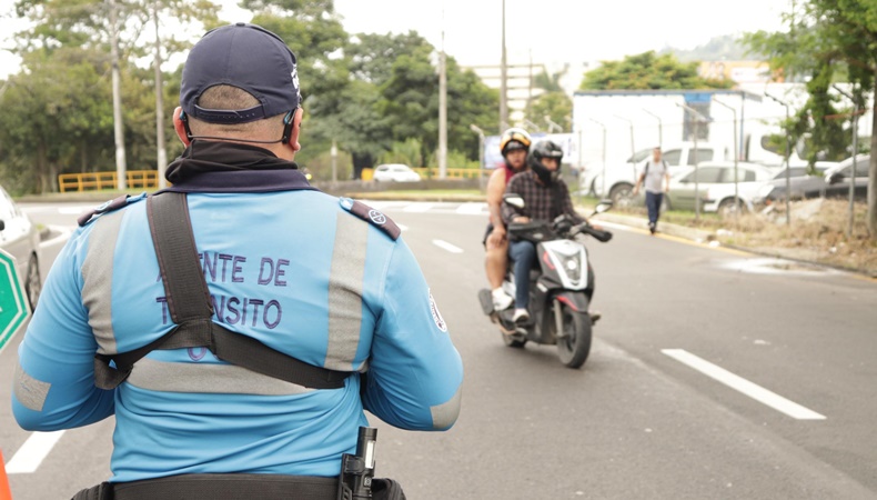 Agentes de tránsito regularán movilidad en puntos