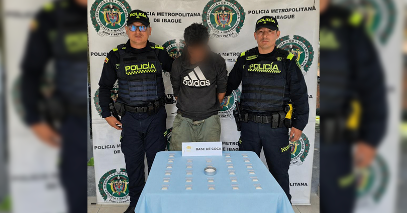 Huyó al ver la policía pero fue capturado cargado
