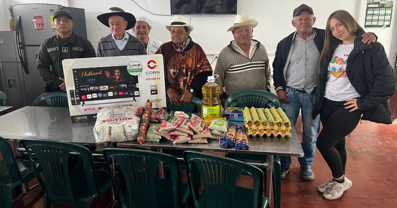 Policía Tolima llevó bienestar y solidaridad a adu
