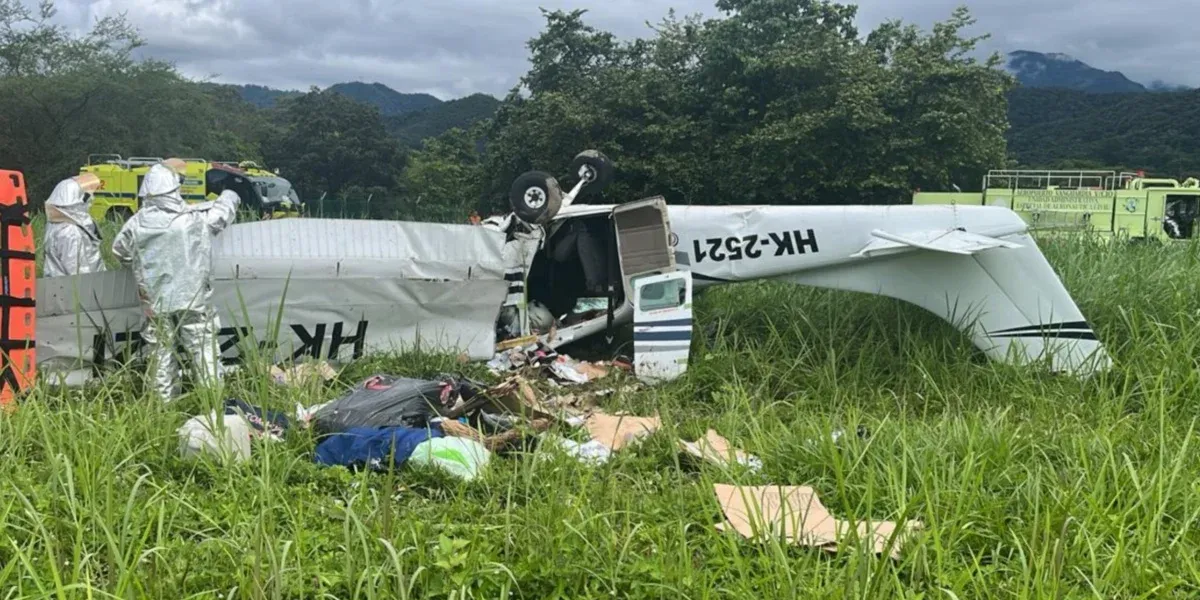 Tragedia aérea: avioneta se estrella al despegar y